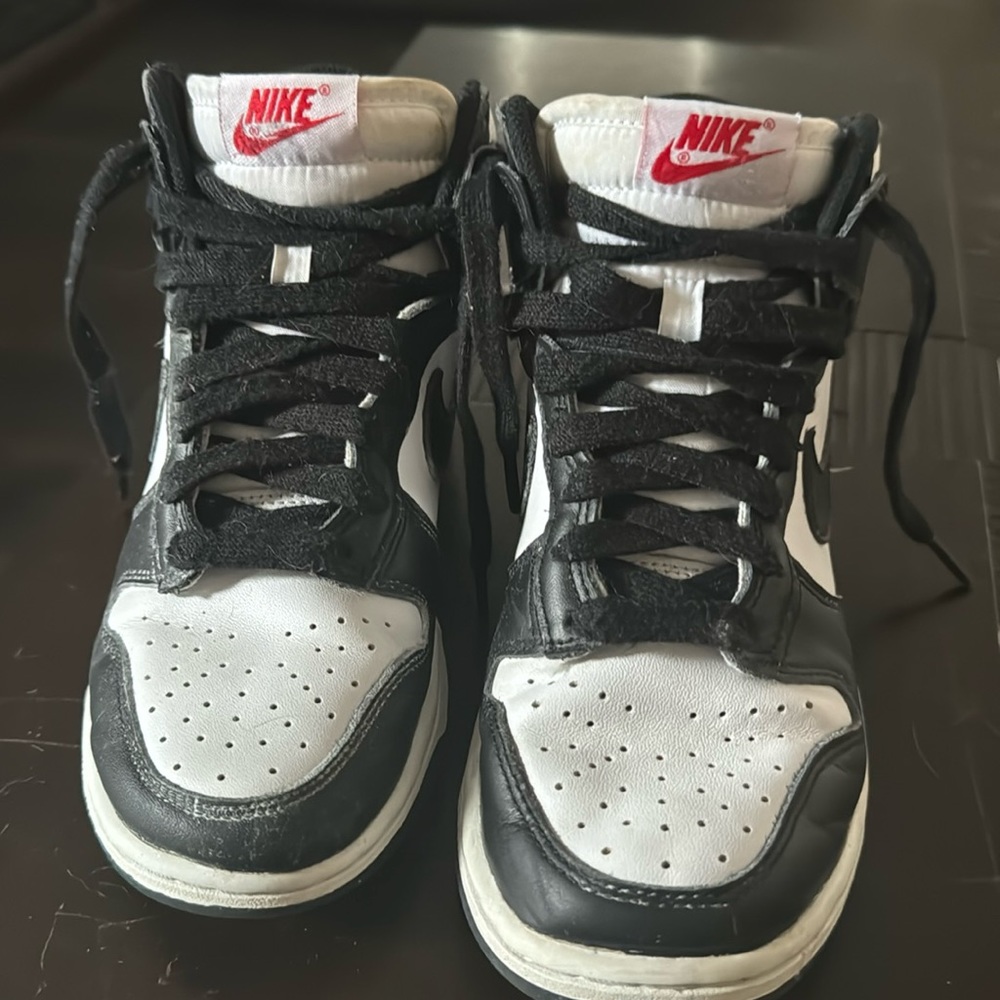 Girls 5.5 Jordan’s. These are in great shape for used sneakers